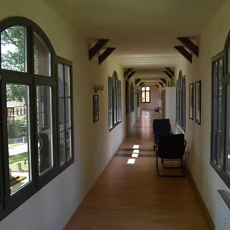 Domizil Im Schloss Hummelshain
