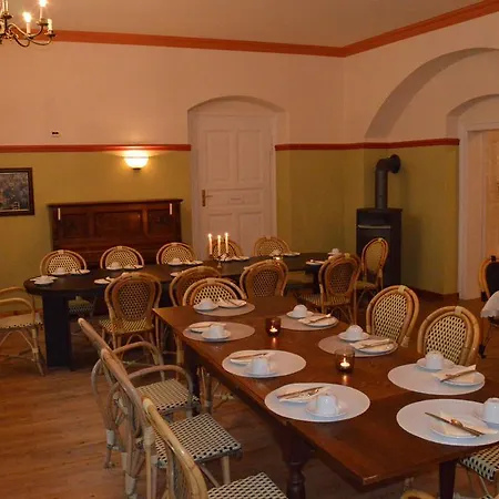 Apartman Domizil Im Schloss Hummelshain